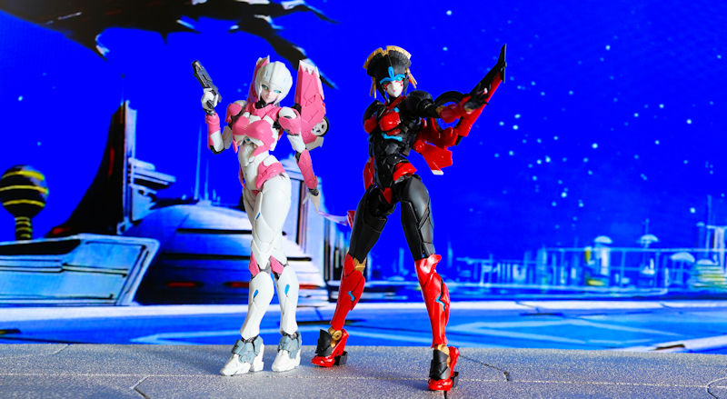 Furai Arcee and Windblade